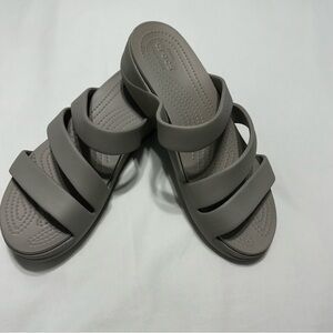 CROCS Monterey Strappy Platform Slip On Sandal Women 9 Grey Wedge Heel NWOT